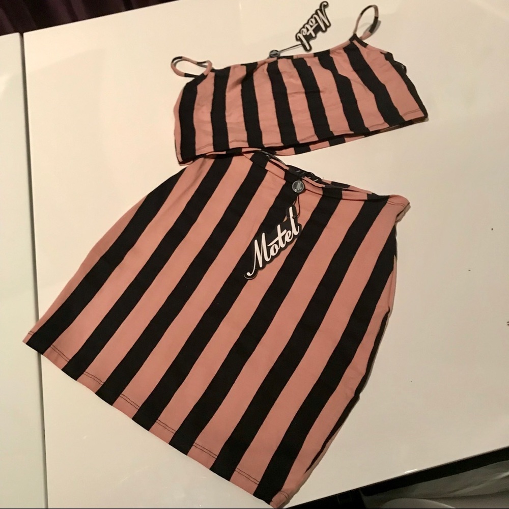 Matching skirt set 💕